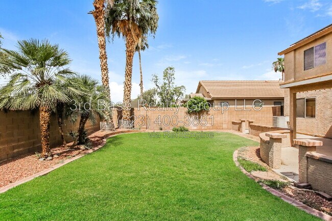 Building Photo - 13829 W Rovey Ave