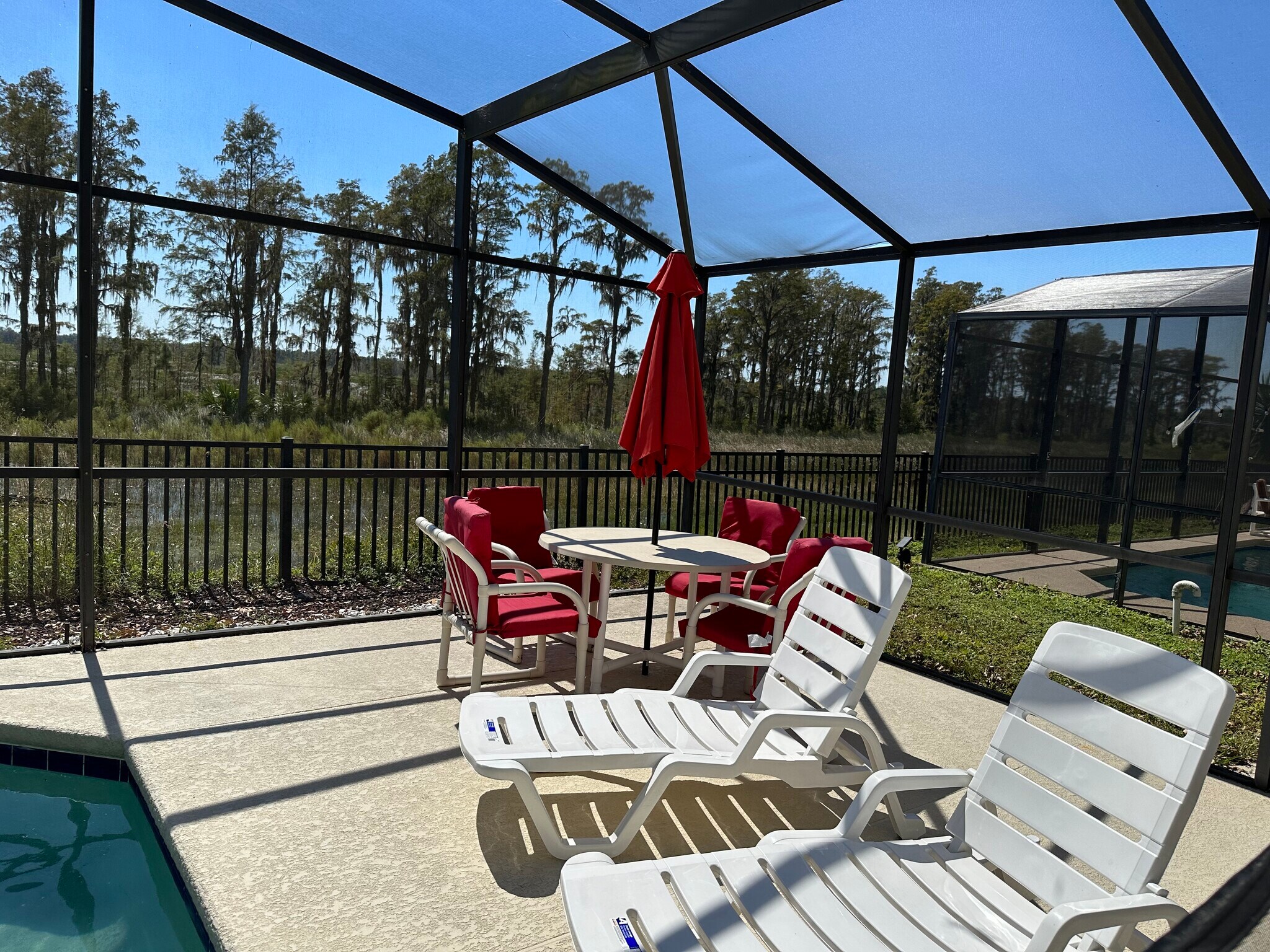 Building Photo - 515 Sunset View Dr