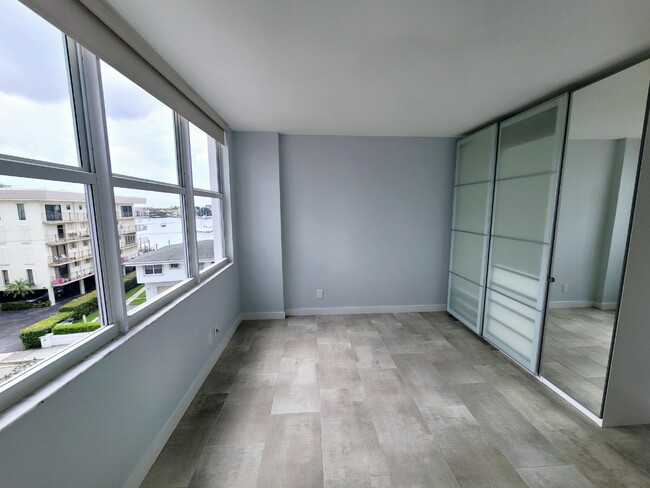 Building Photo - 137 Golden Isles Dr