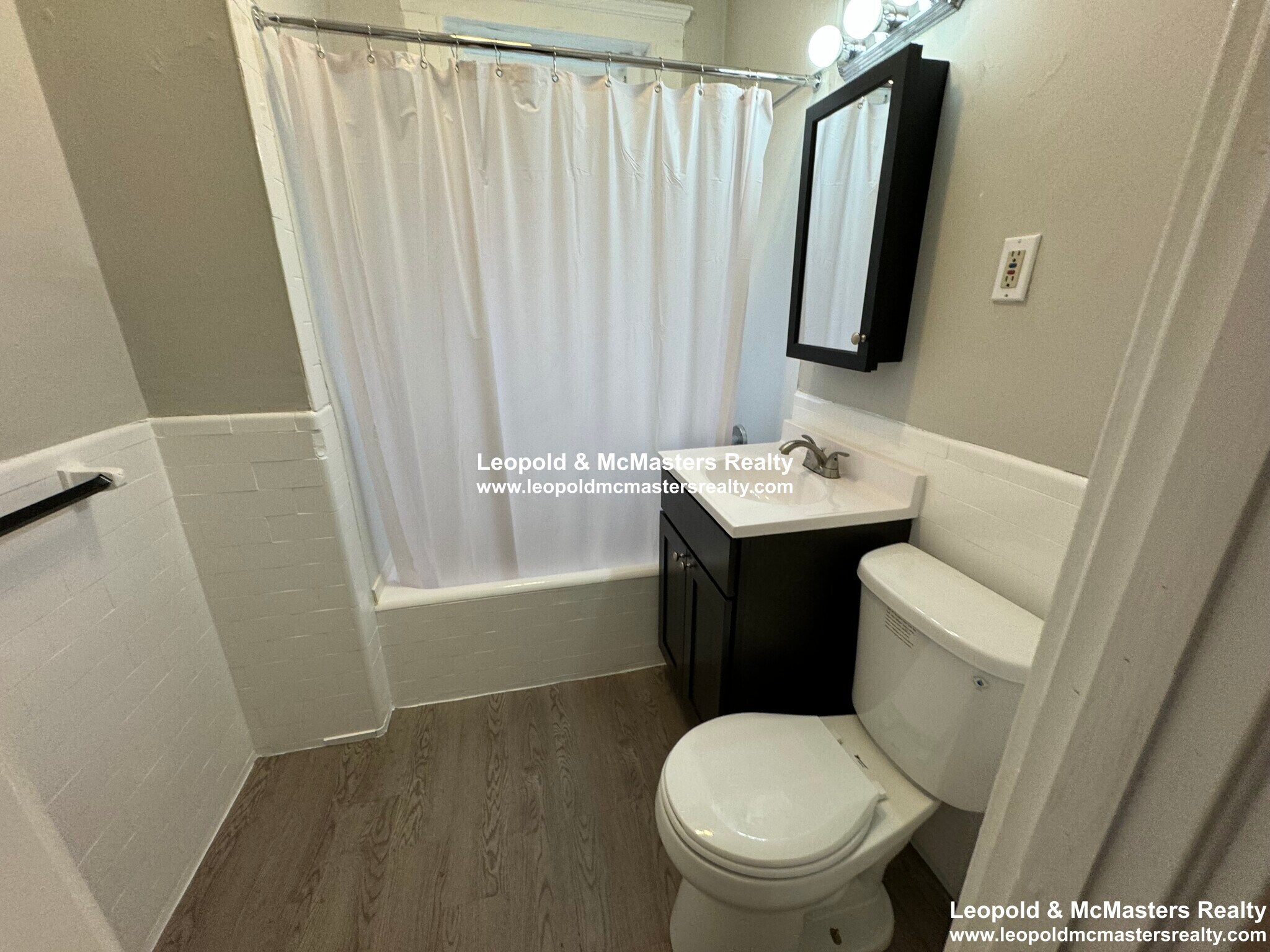 Building Photo - 45 Ashford St