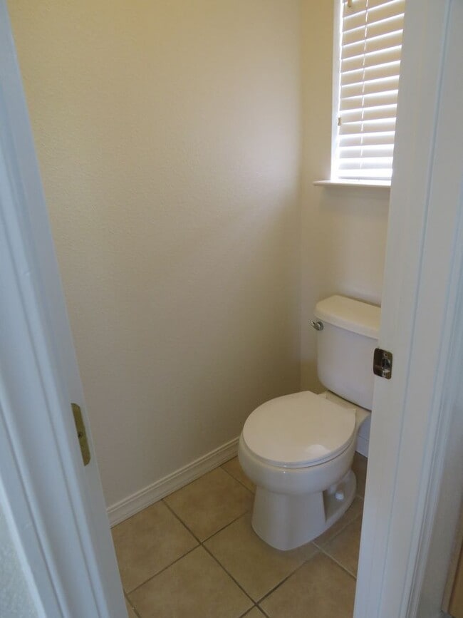 Building Photo - Beautiful River Oaks Single Story Corner Home Near Taylor Elementary School