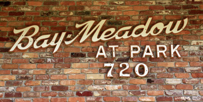 Building Photo - Bay-Meadow at Park