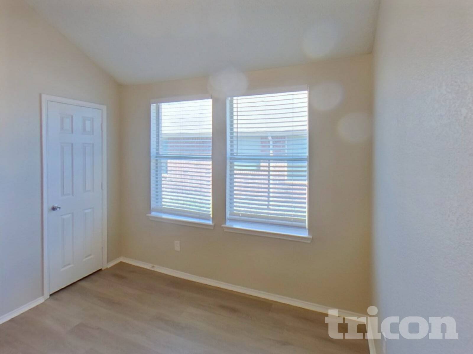 Building Photo - 421 Rowdy Dr