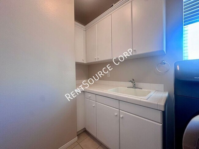 Building Photo - 16339 Mountain Ln
