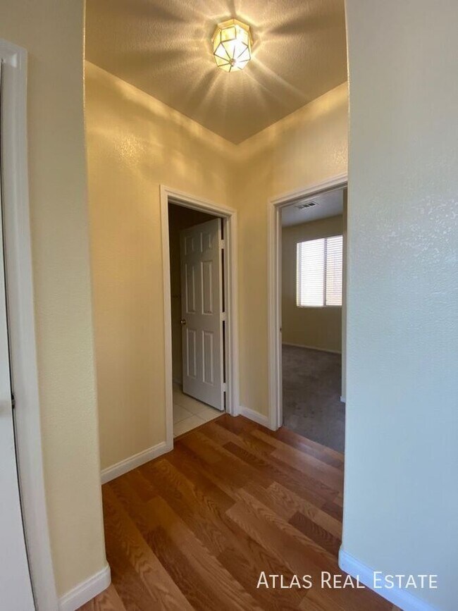 Building Photo - 8917 Coral Shale St
