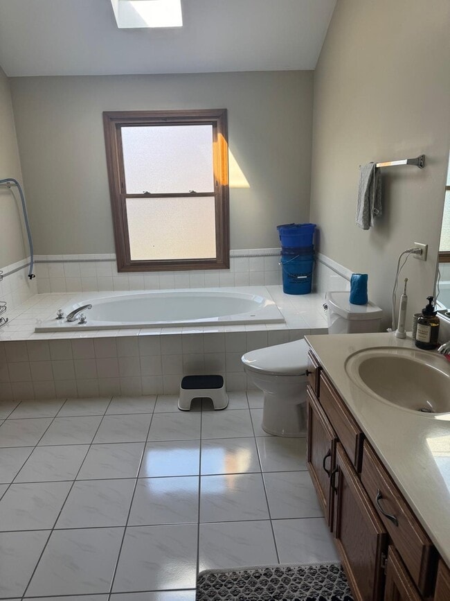 Building Photo - 3413 Charlemaine Dr