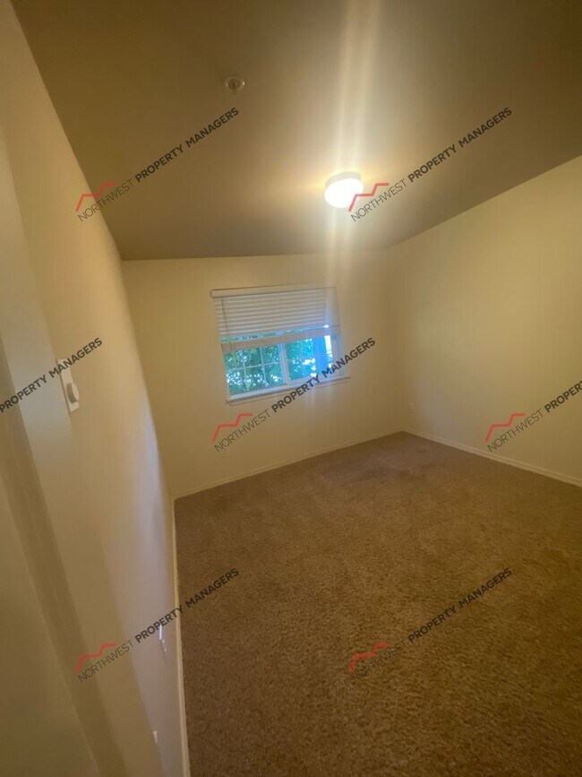 Building Photo - STATUS: AVAILABLE | R202 | $1995.00 + $100...