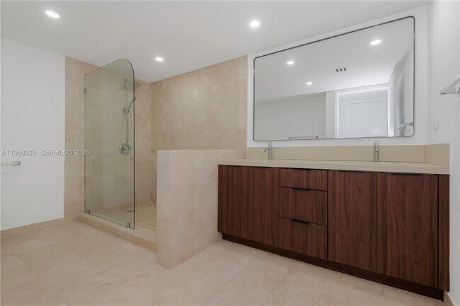 Building Photo - 8855 Collins Ave