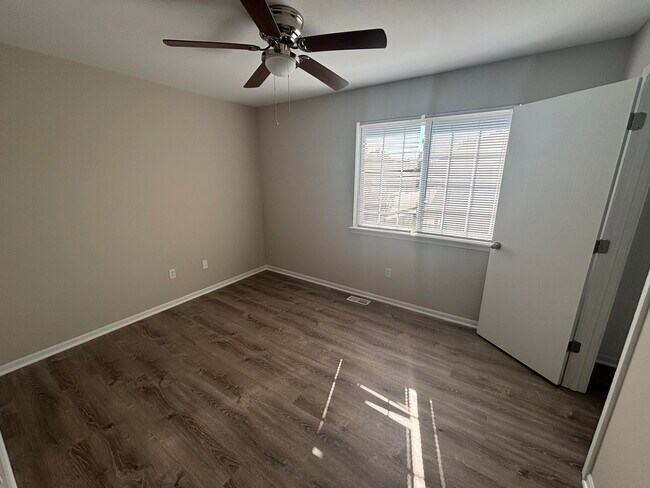 Building Photo - 1427 Bodie Dr