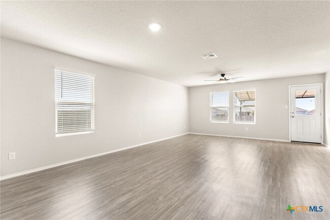 Building Photo - 2844 Rosefinch