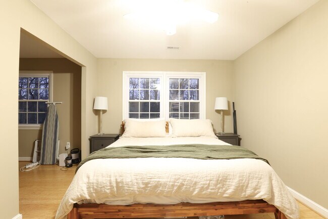 Building Photo - Welcome Home!