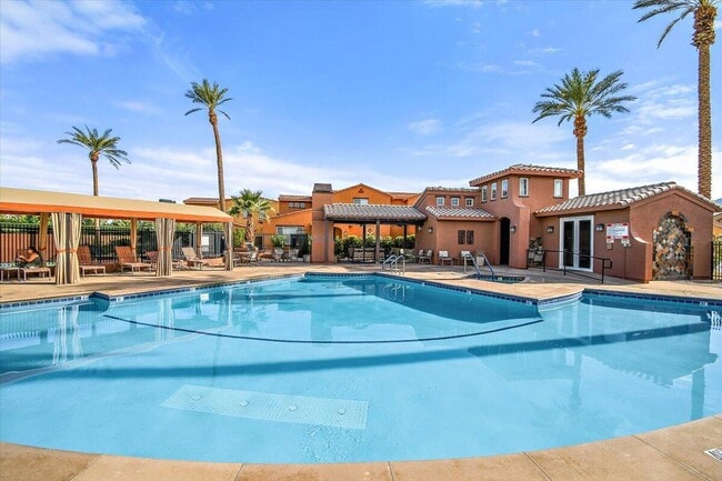 Building Photo - 52210 Rosewood Ln