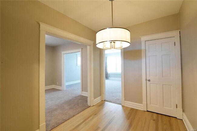 Building Photo - 6607 Clayton Rd