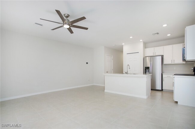 Building Photo - 15253 Wildflower Cir