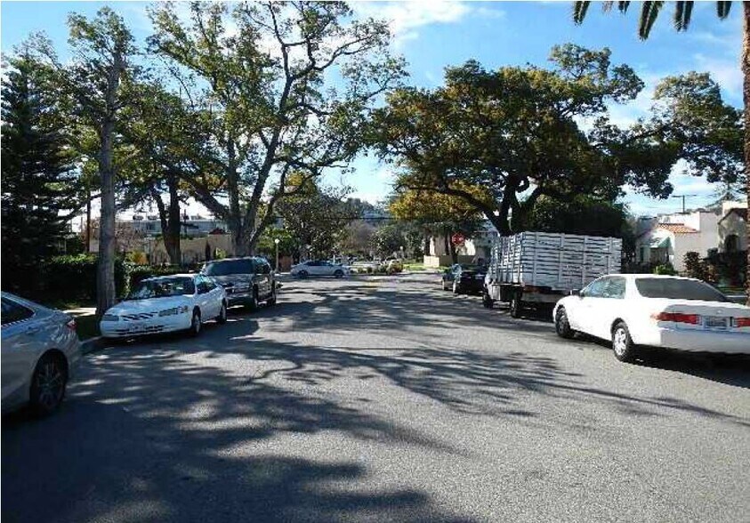 Building Photo - 532 Porter St