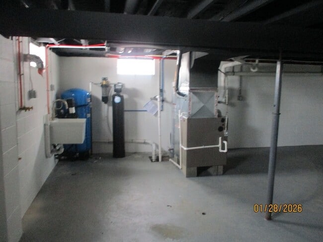 Building Photo - 12510 Sheridan Rd