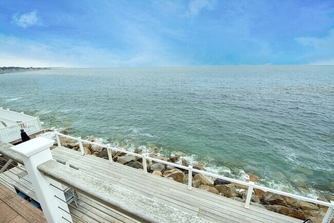 Building Photo - 6 Oceanside Dr