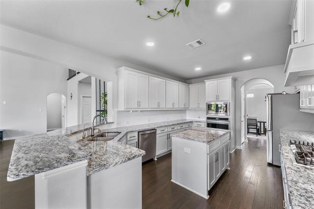 Building Photo - 3217 Austin Bayou Trail