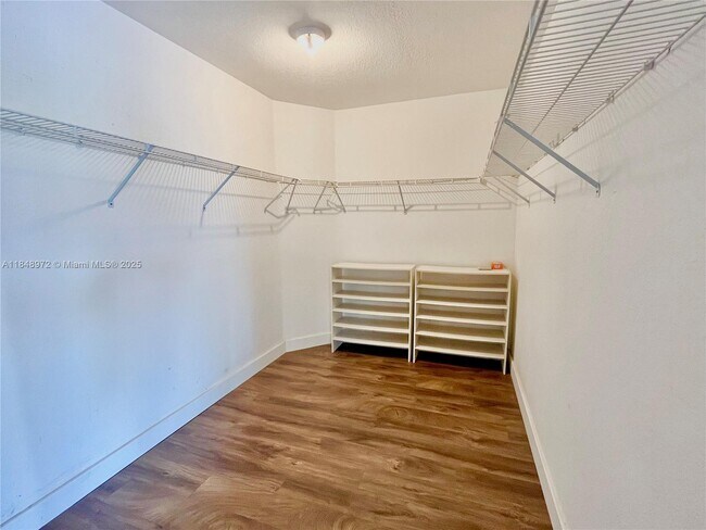 Building Photo - 1413 SW 158th Ave