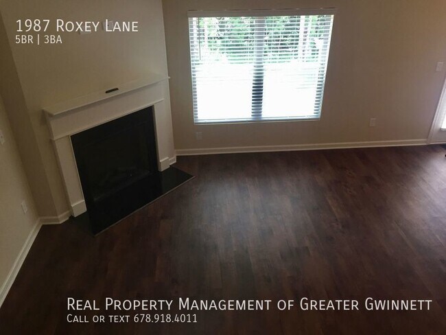 Building Photo - Spacious and Beautiful 5 bedroom Home!