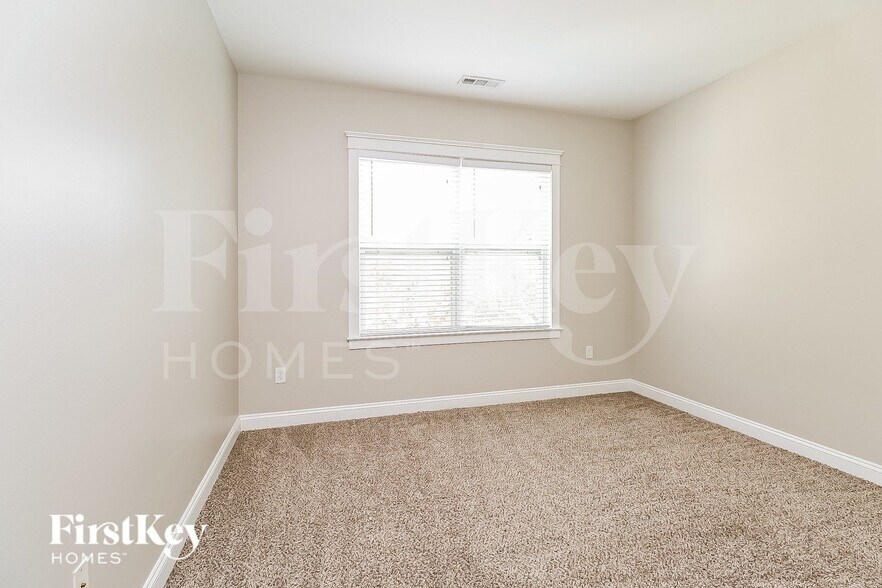 Building Photo - 13224 Kennerly Dr