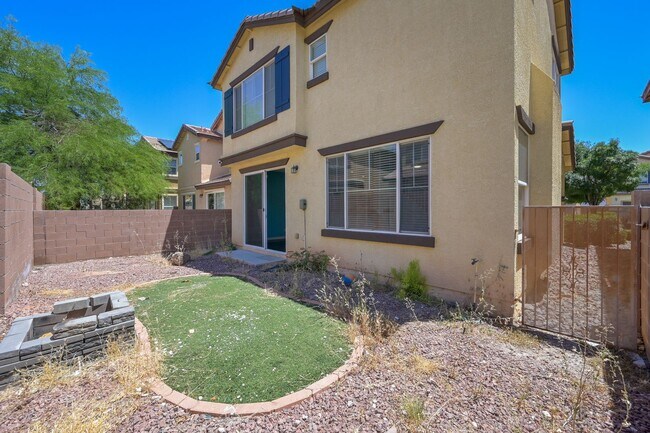 Building Photo - NW 3 bedroom!! Community Pool!! Playground...
