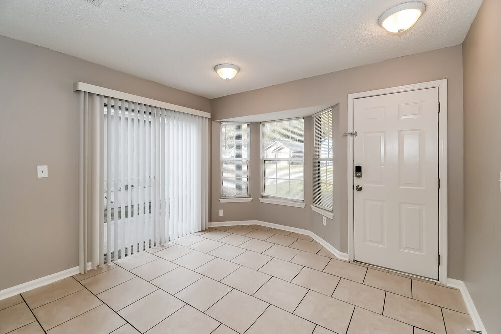 Building Photo - 9956 Somerset Grove Ln