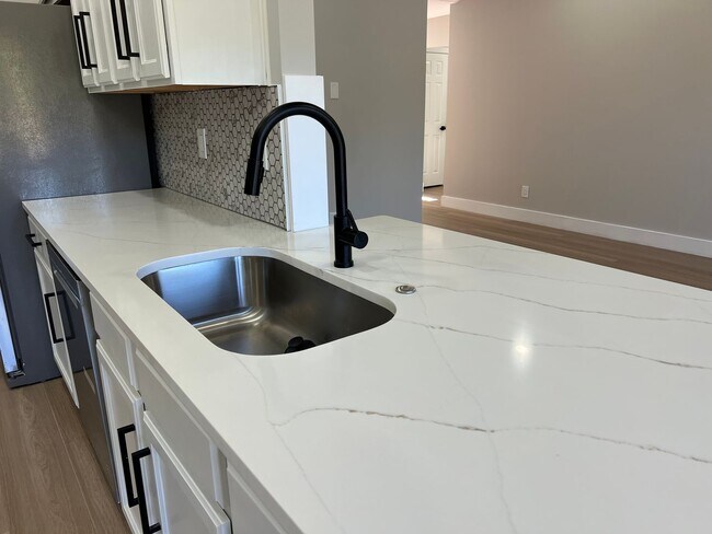 Building Photo - Remodeled Home with Excellent Location and...