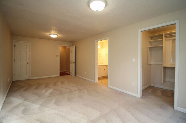 Building Photo - 5764 SW Kimball Ct