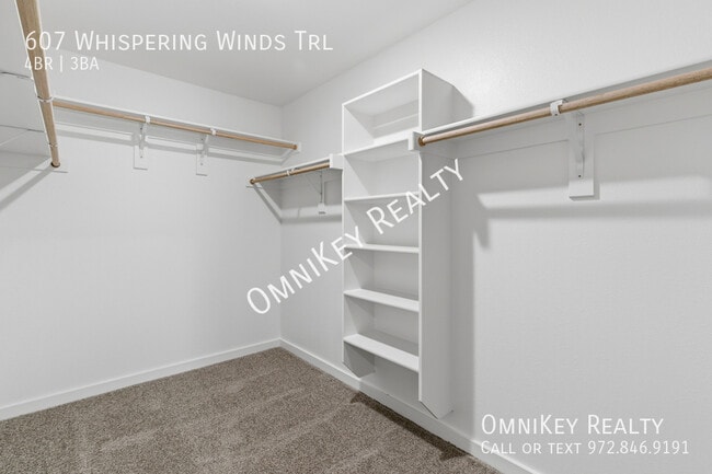 Building Photo - 607 Whispering Winds Trl