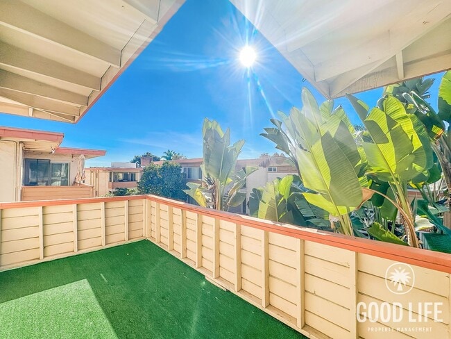 Building Photo - Spacious 2B/2BA condo available in San Carlos!