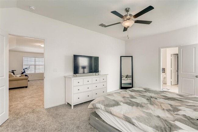 Building Photo - 3901 Fort Collins Way