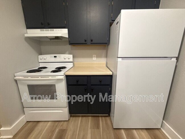 Building Photo - 940 27th St