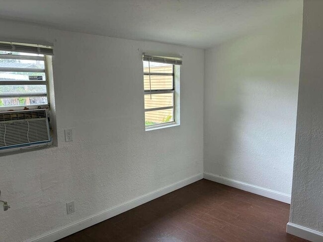 Building Photo - 1741 NW 27th Ave