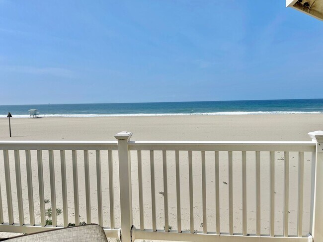 Building Photo - 4025 Ocean- MFR