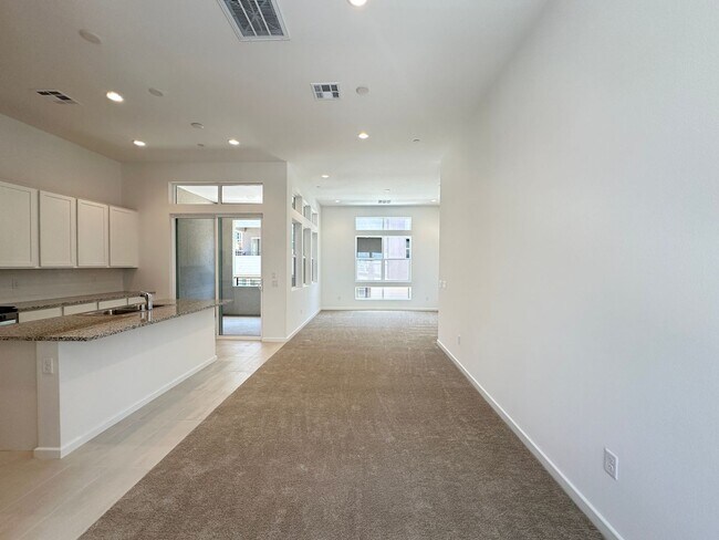 Building Photo - Inspirada Town Center Parcel 19