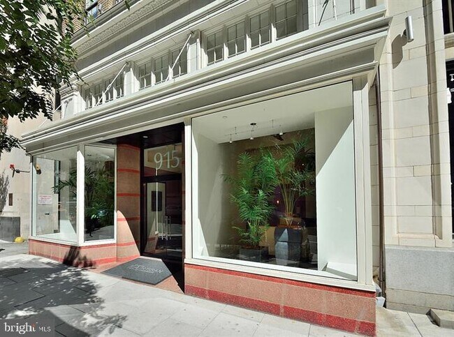 Building Photo - 915 E St NW