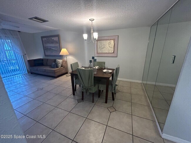 Building Photo - 205 S Courtenay Pkwy