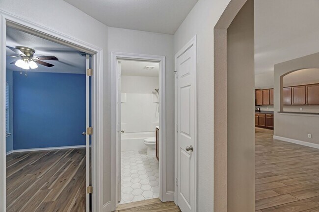 Building Photo - Ready for you to call this one home!