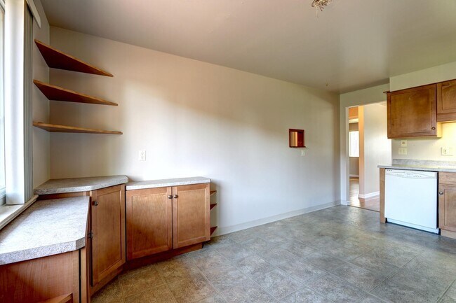 Building Photo - Lakewood! Walk to Belmar Town Center 3 bed...