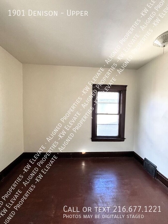 Building Photo - 1901 Denison-Upper