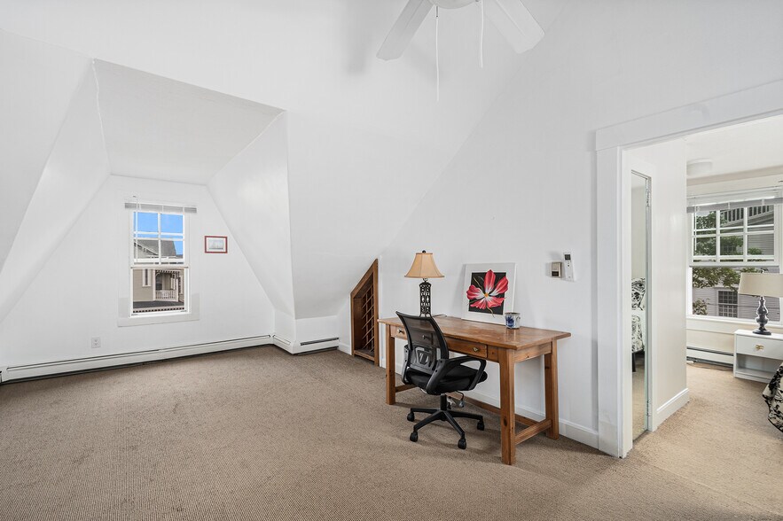 Building Photo - 58 Washington St