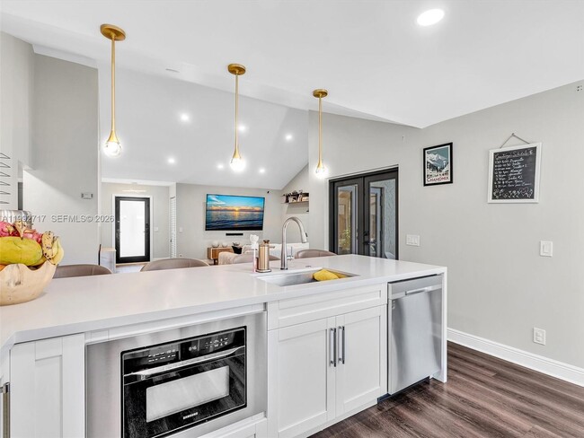 Building Photo - 2083 Augusta