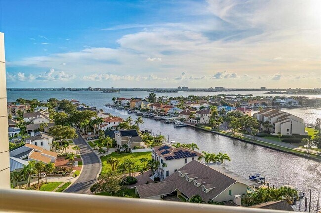 Building Photo - 5950 Pelican Bay Plaza S
