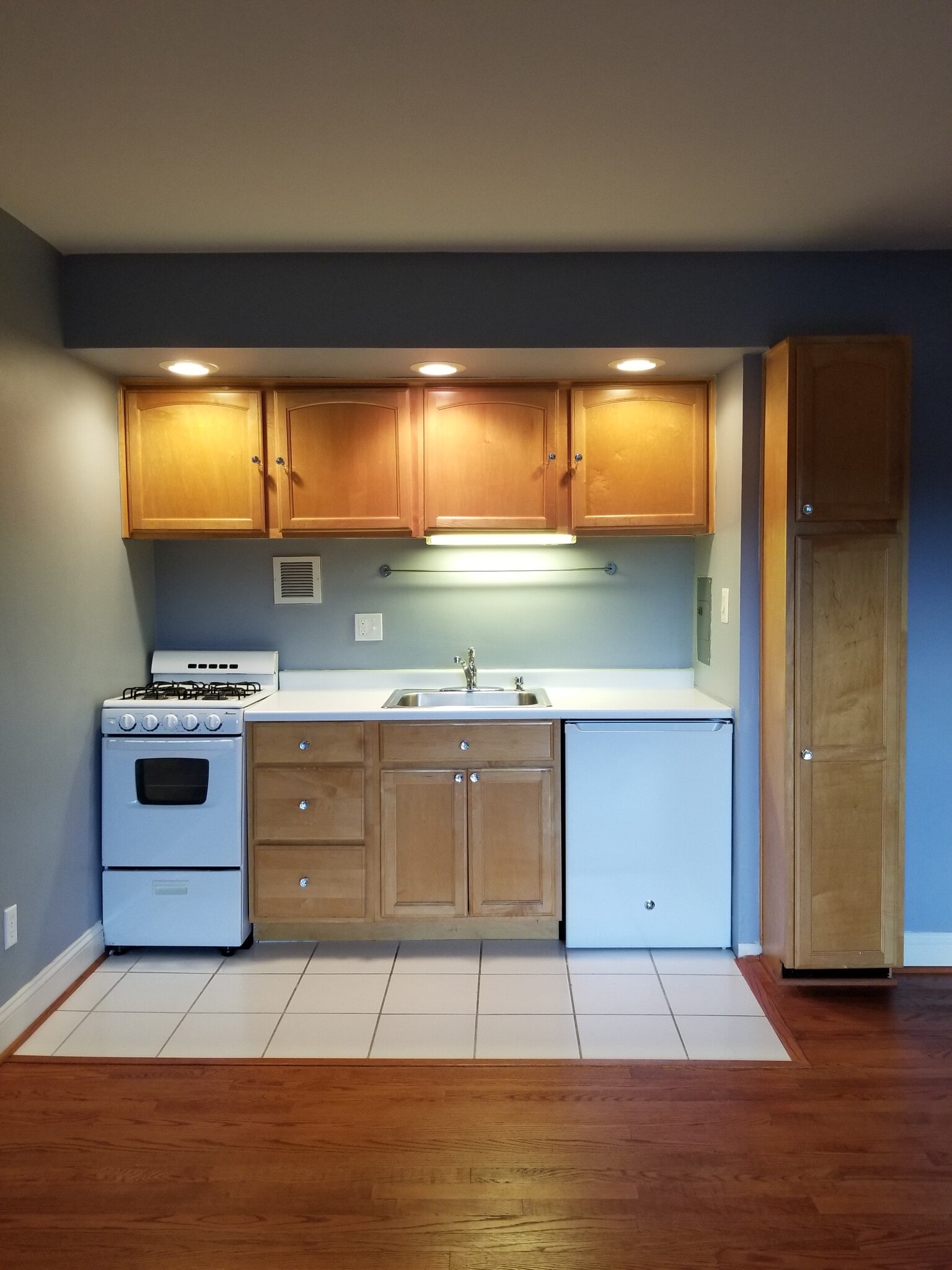 Building Photo - 1931 N Cleveland St