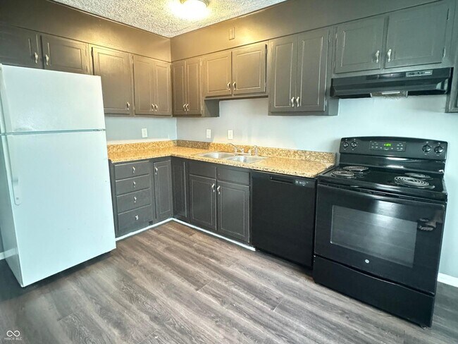 Building Photo - 4033 Biscayne Rd