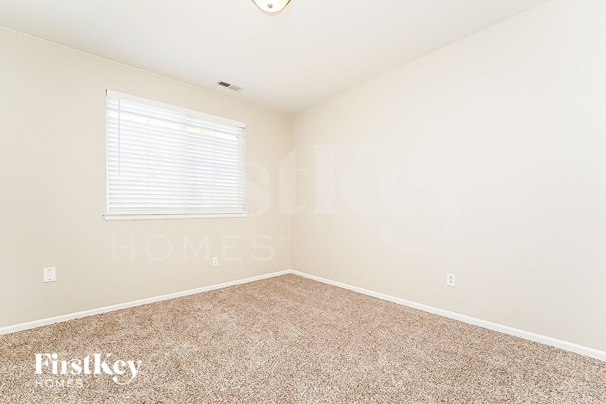 Building Photo - 1208 S Flat Rock Way