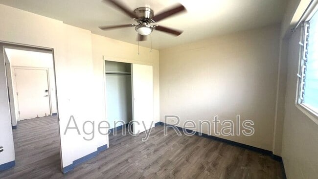 Building Photo - 1438 Liliha St