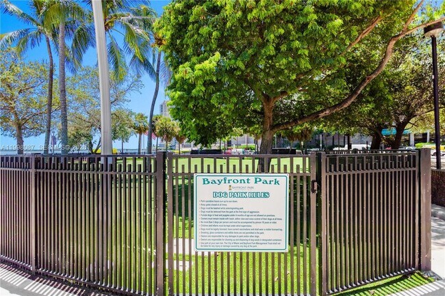 Building Photo - 300 S Biscayne Blvd