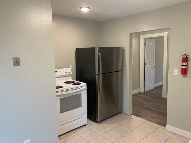 Building Photo - 408 B Ave NW